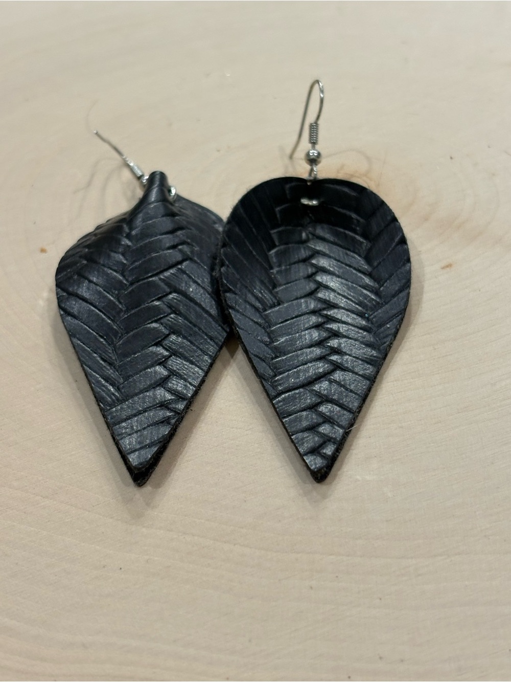 Black faux leather textured leaf earrings “Need glued in the middle” GUC
